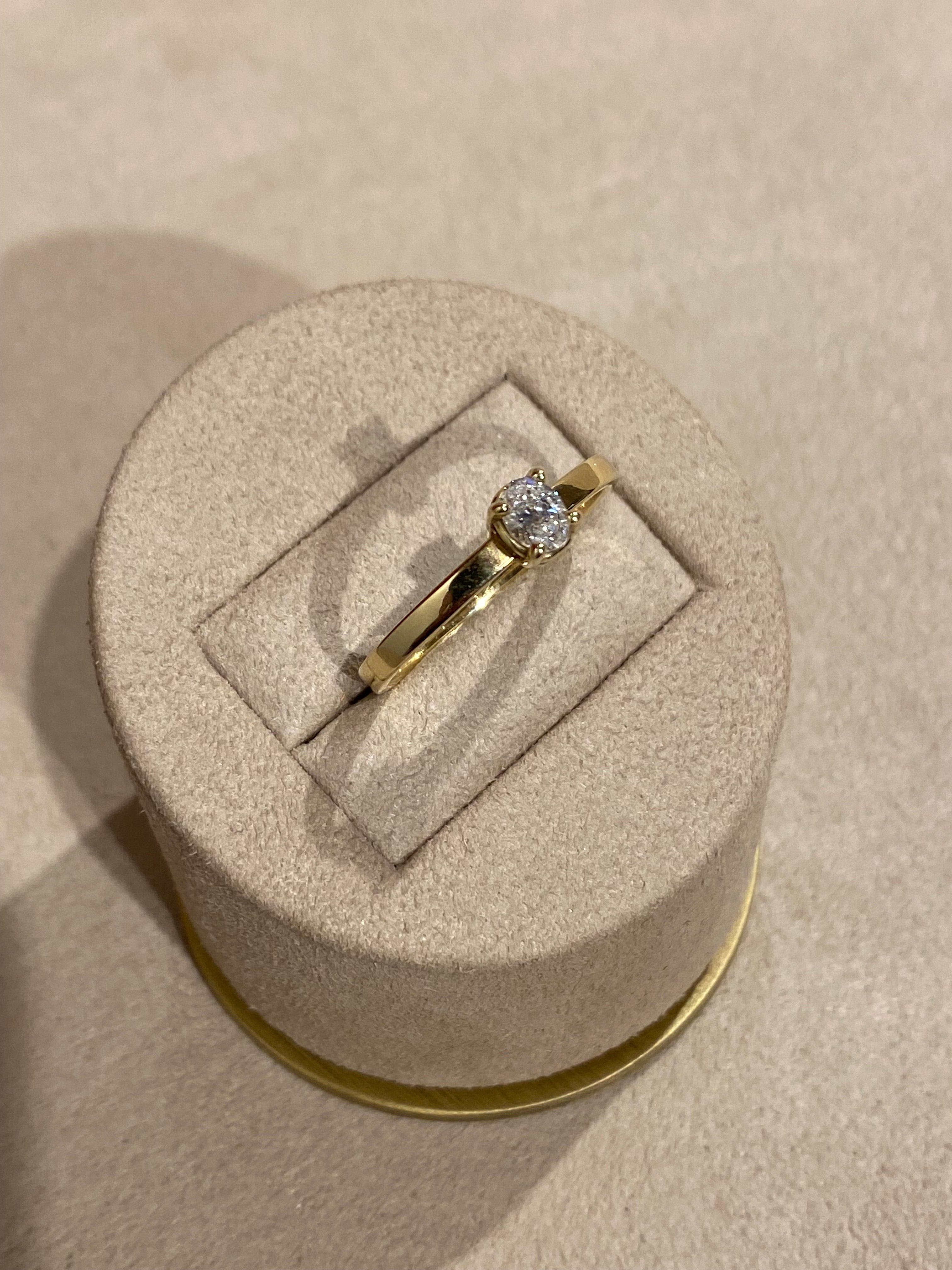 Ovaal Witte Diamant Solitair