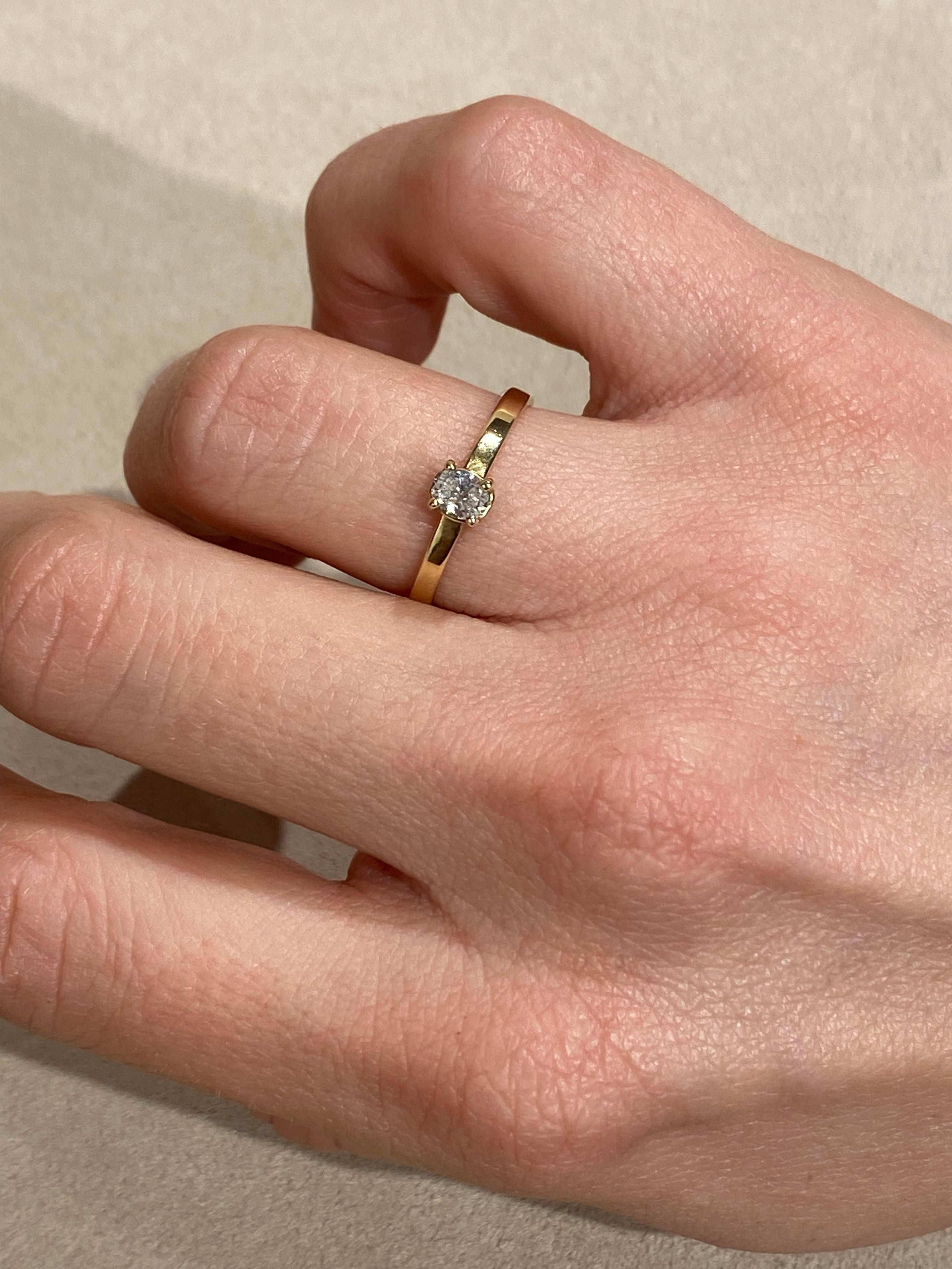 Ovaal Witte Diamant Solitair