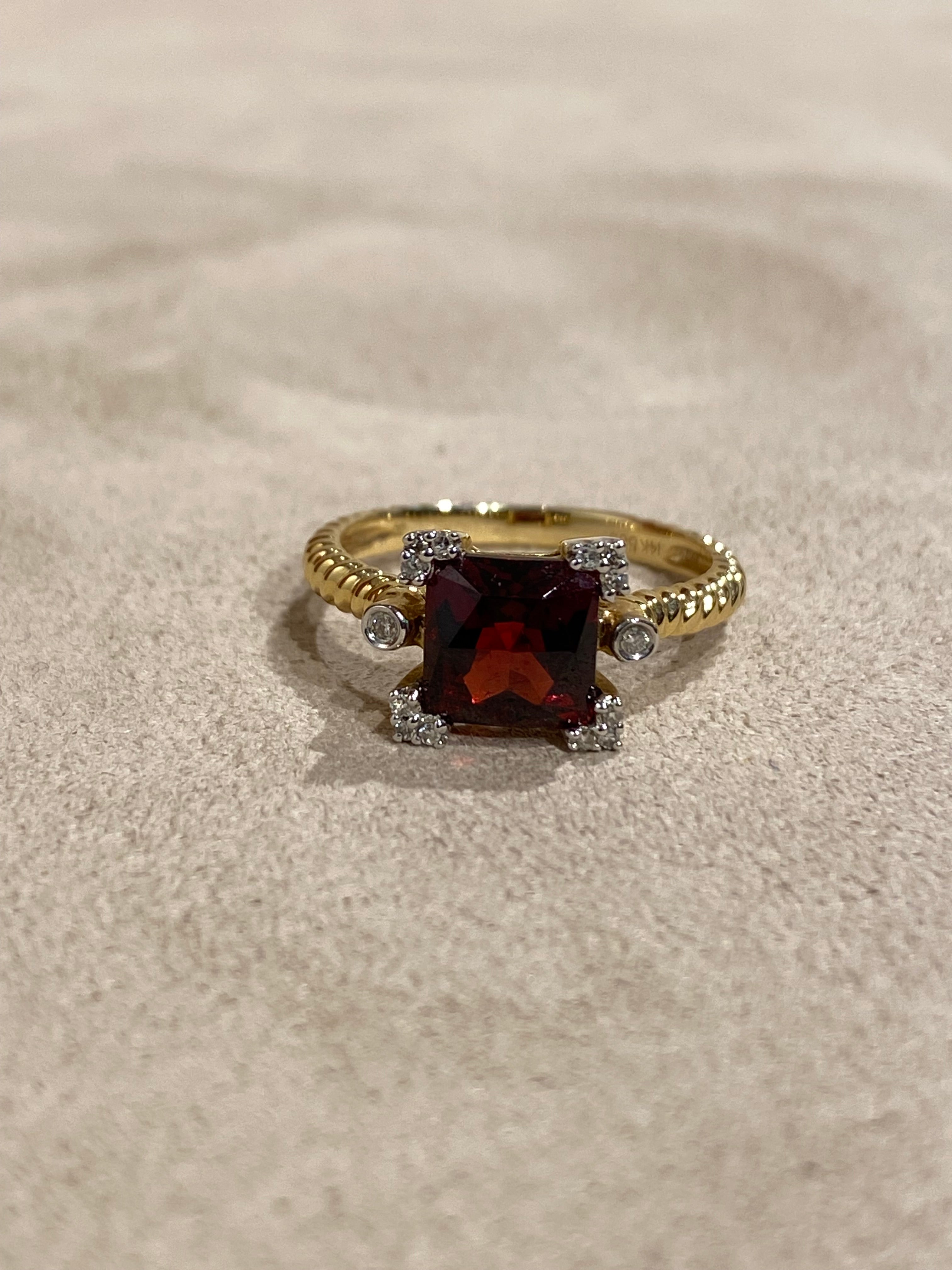 Granaat Diamant Tors Ring