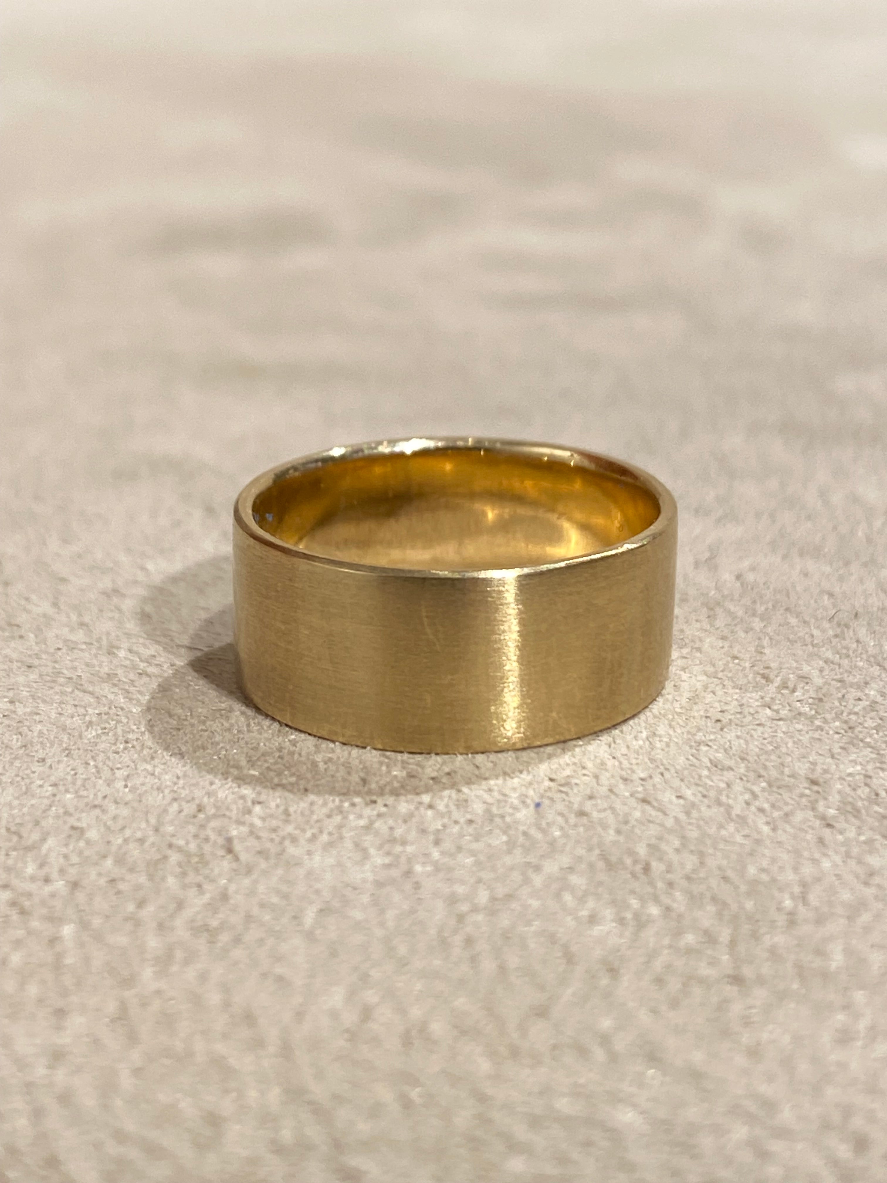 Brede Matte Ring