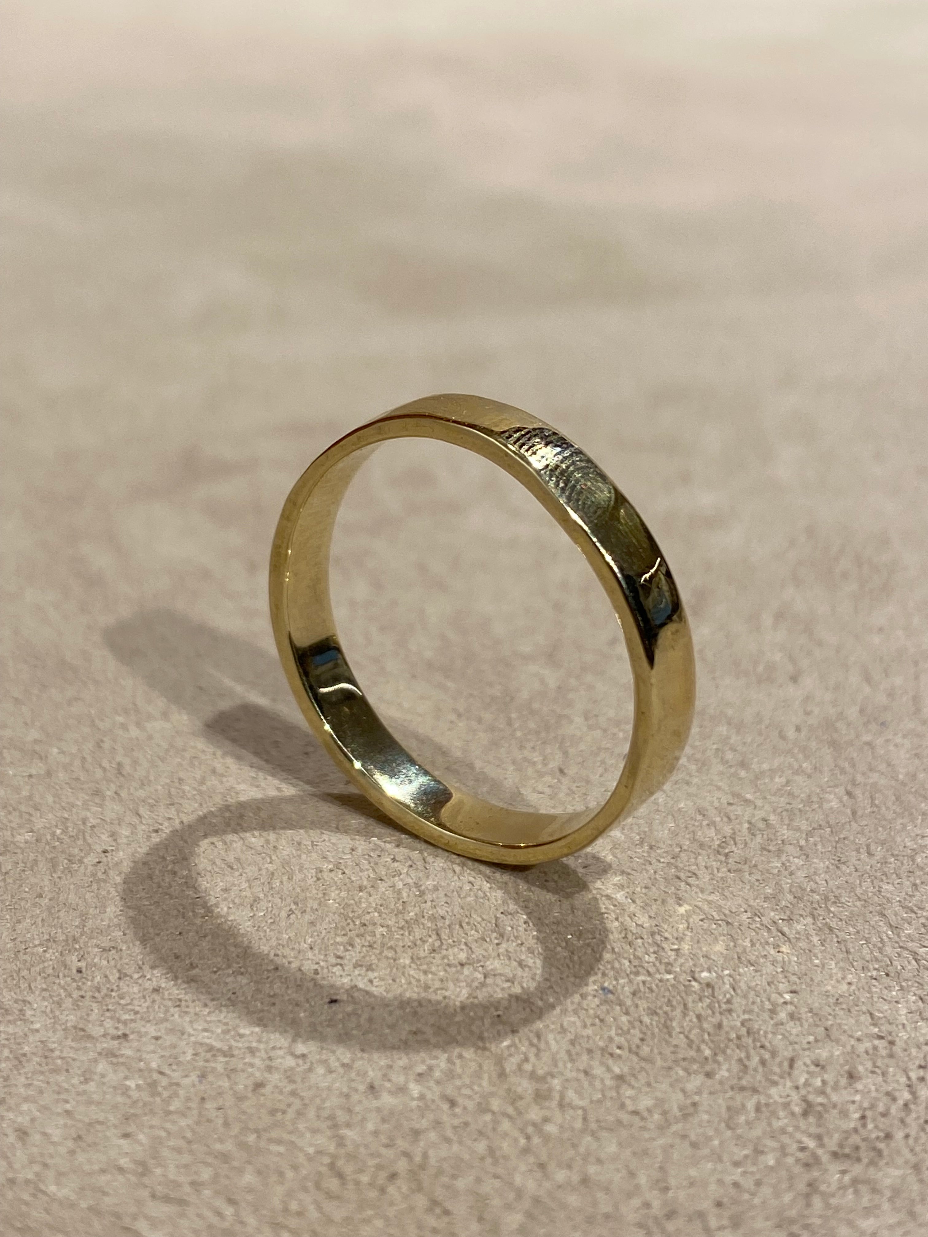 Amorfe Hamerslag Ring