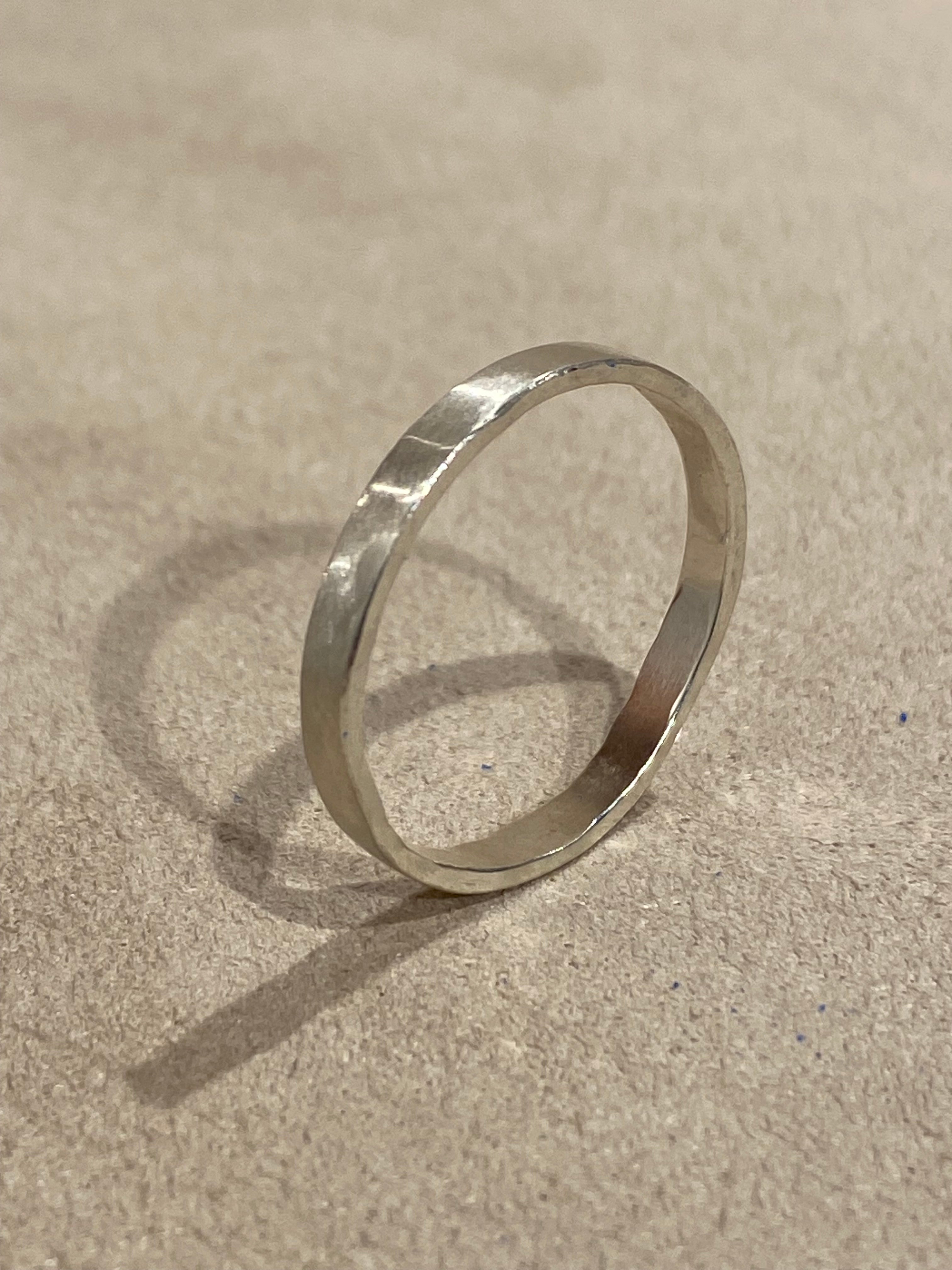 Witgouden Amorfe Ring