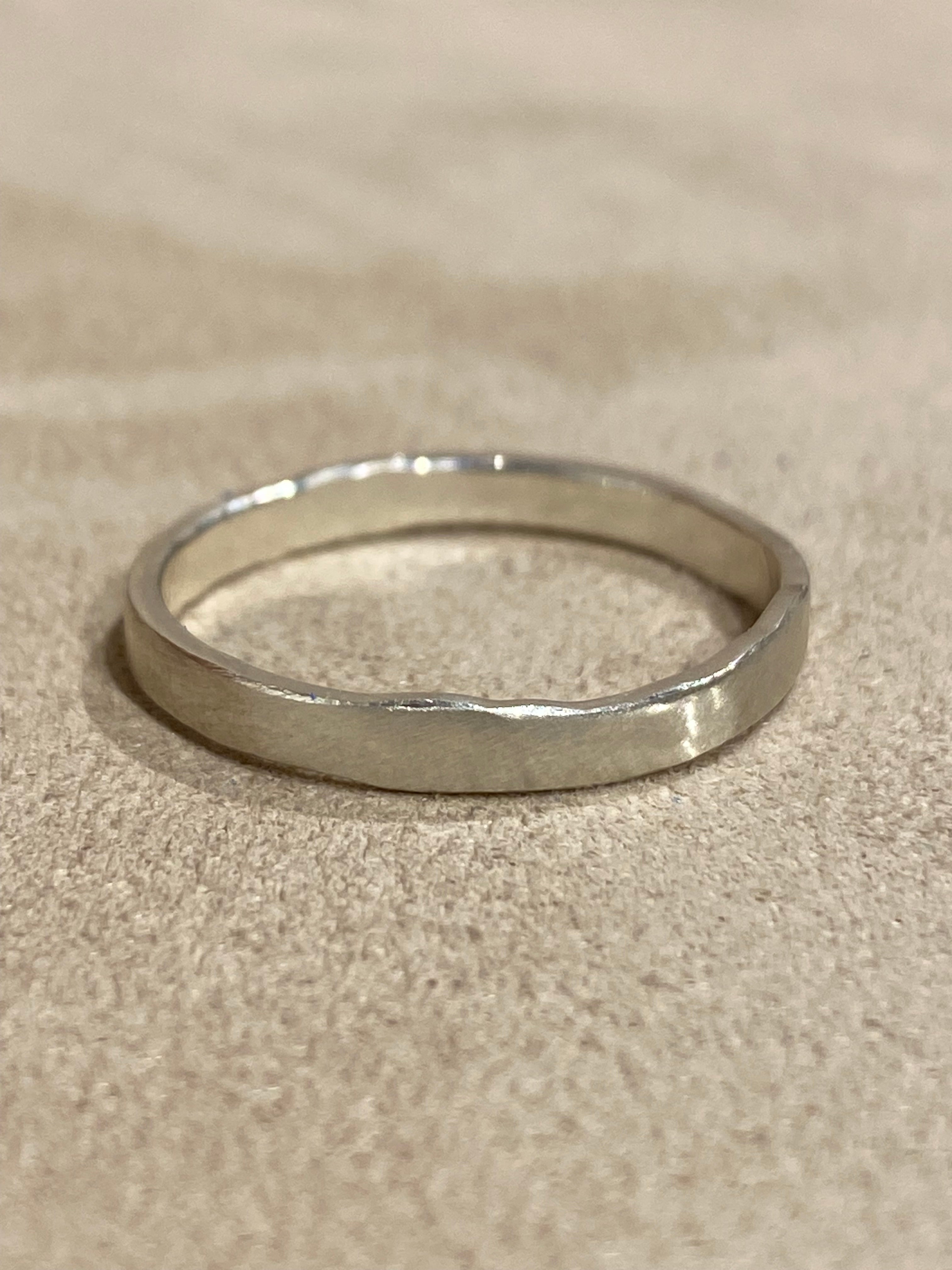 Witgouden Amorfe Ring