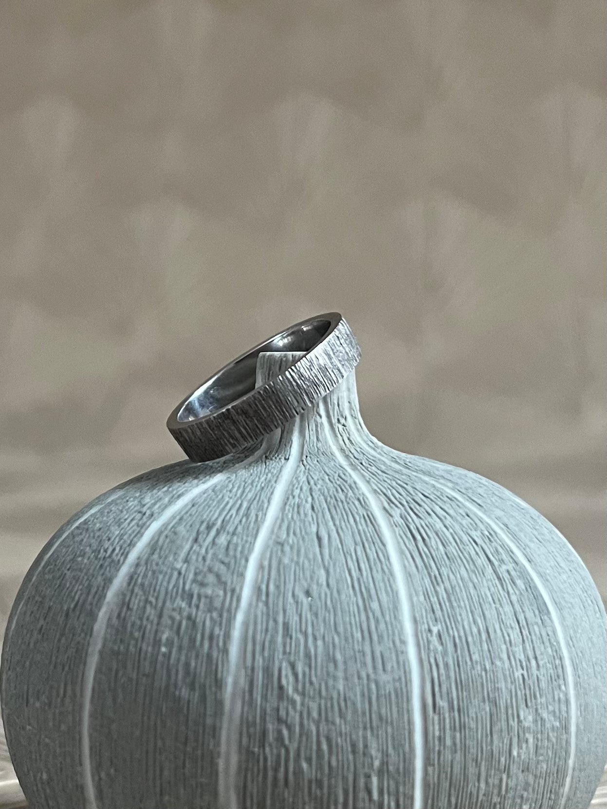 Witgouden Motief Ring