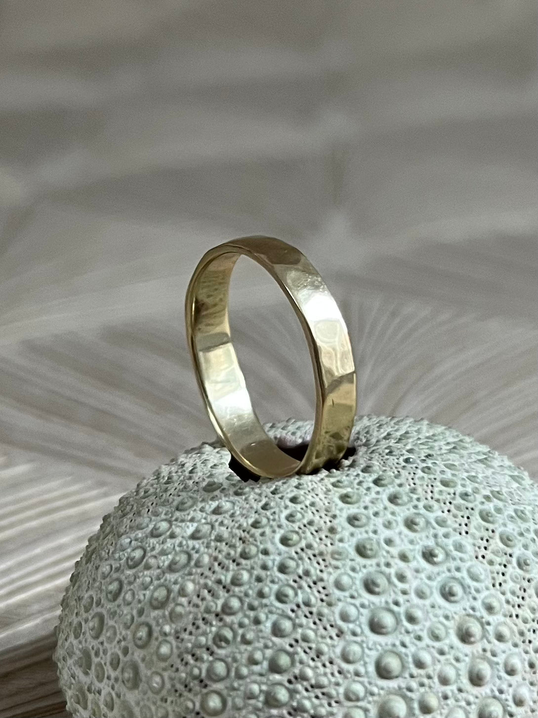 Amorfe Hamerslag Ring