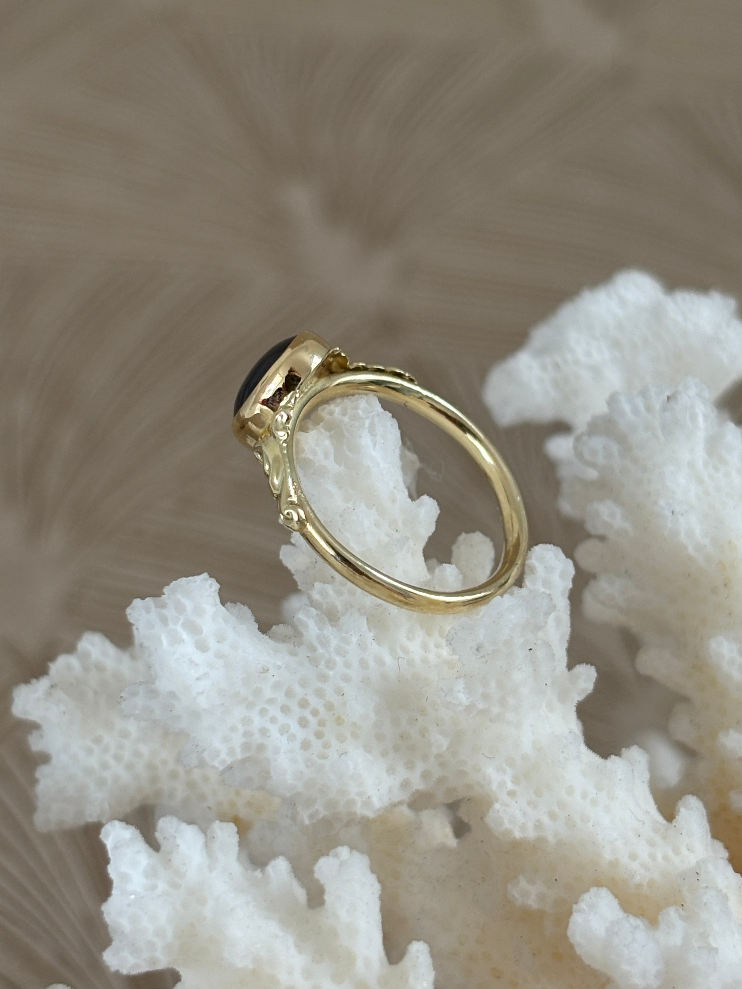 Ster Saffier Ring