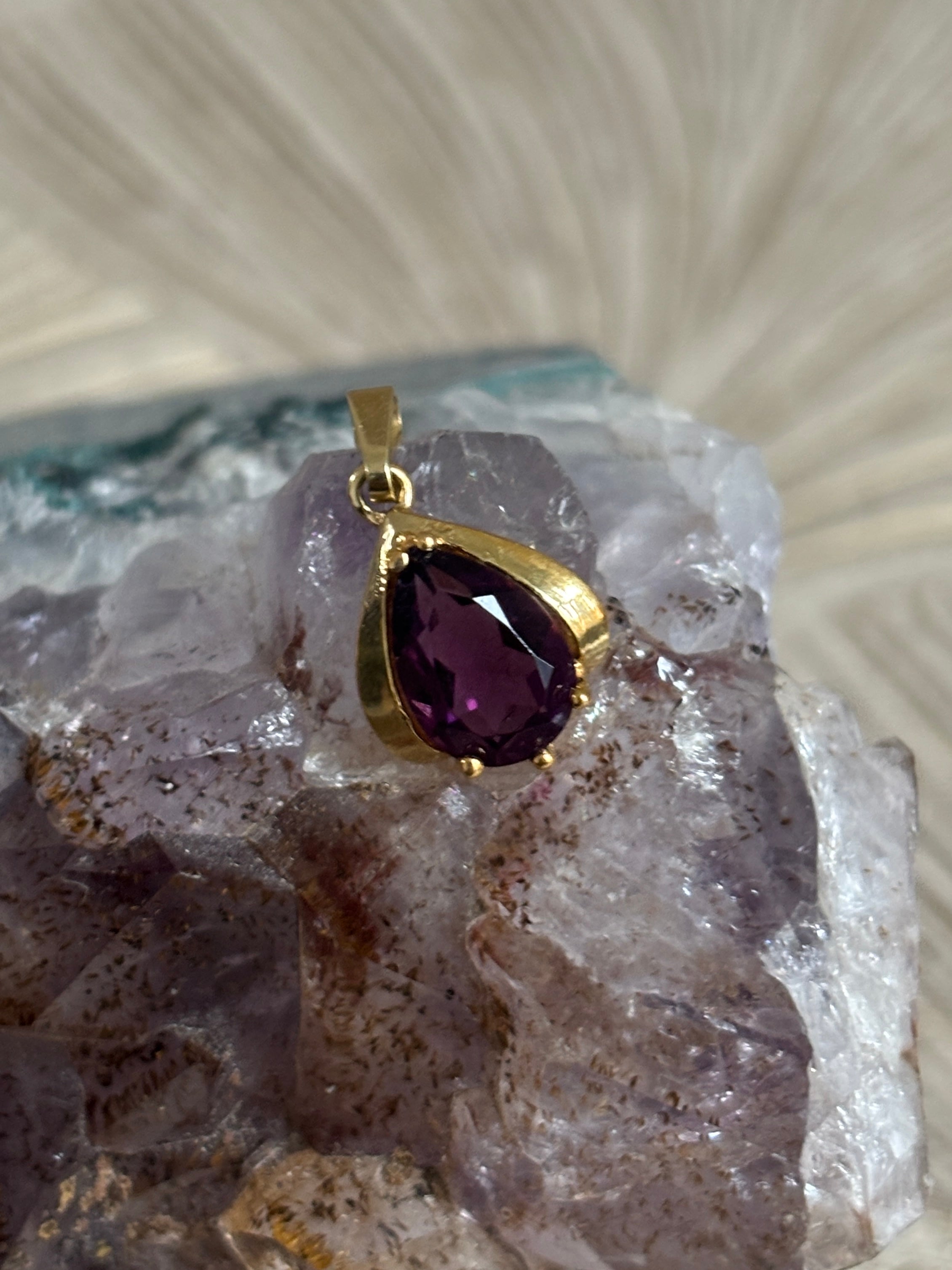 Kunziet Vintage Hanger