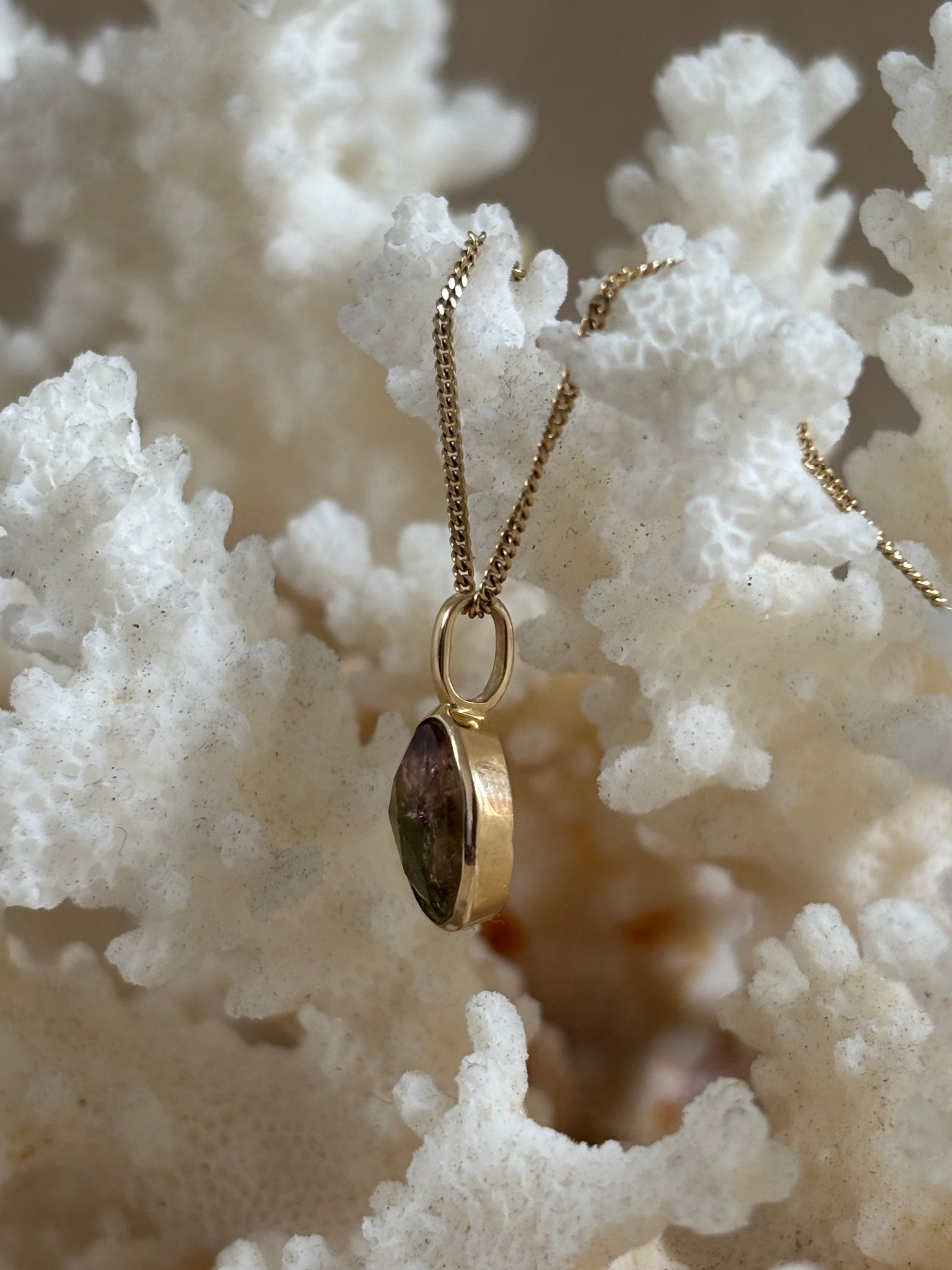 Amorfe Toermalijn Hanger