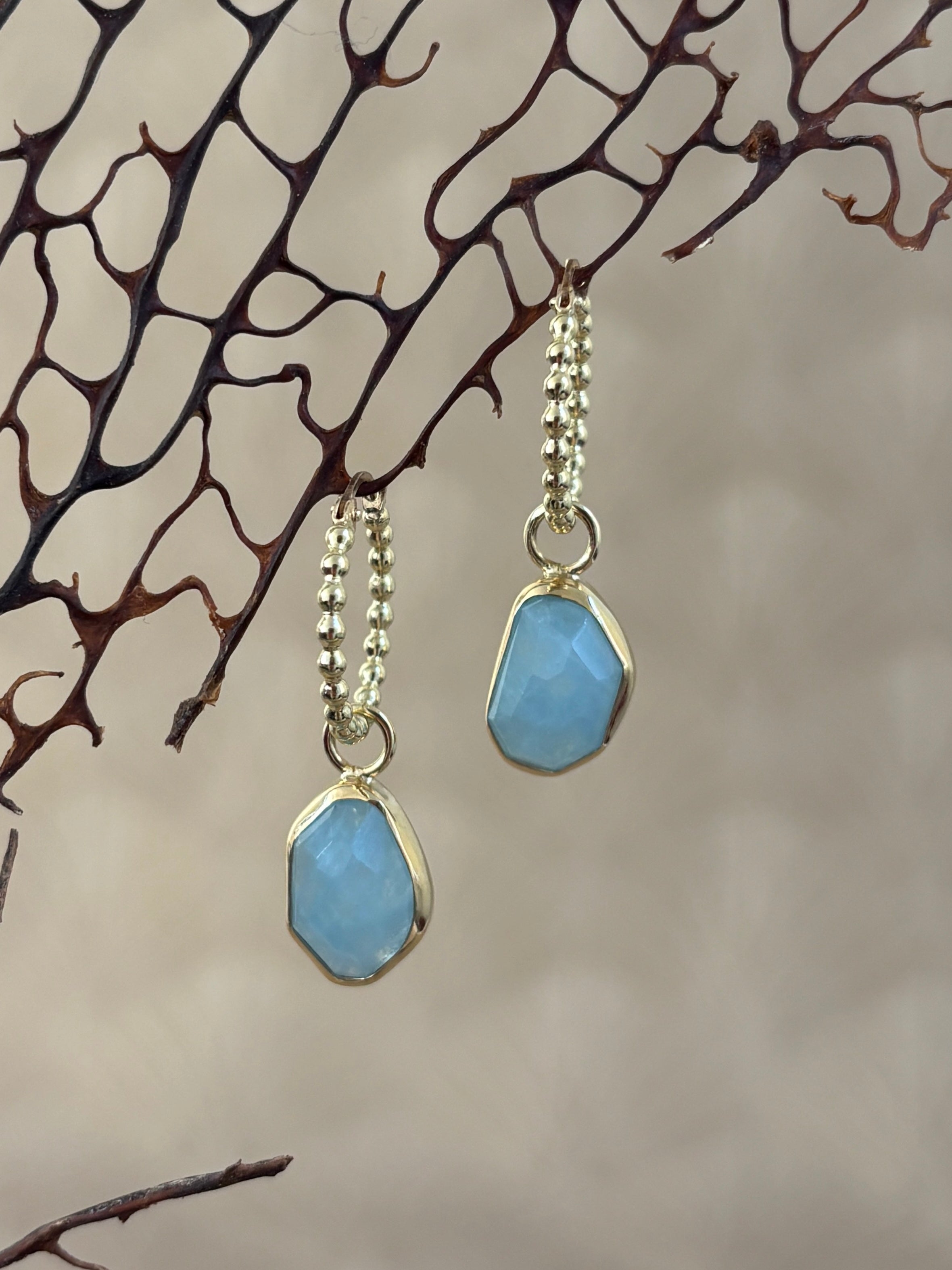 Balletjes Oorbellen met Aquamarijn