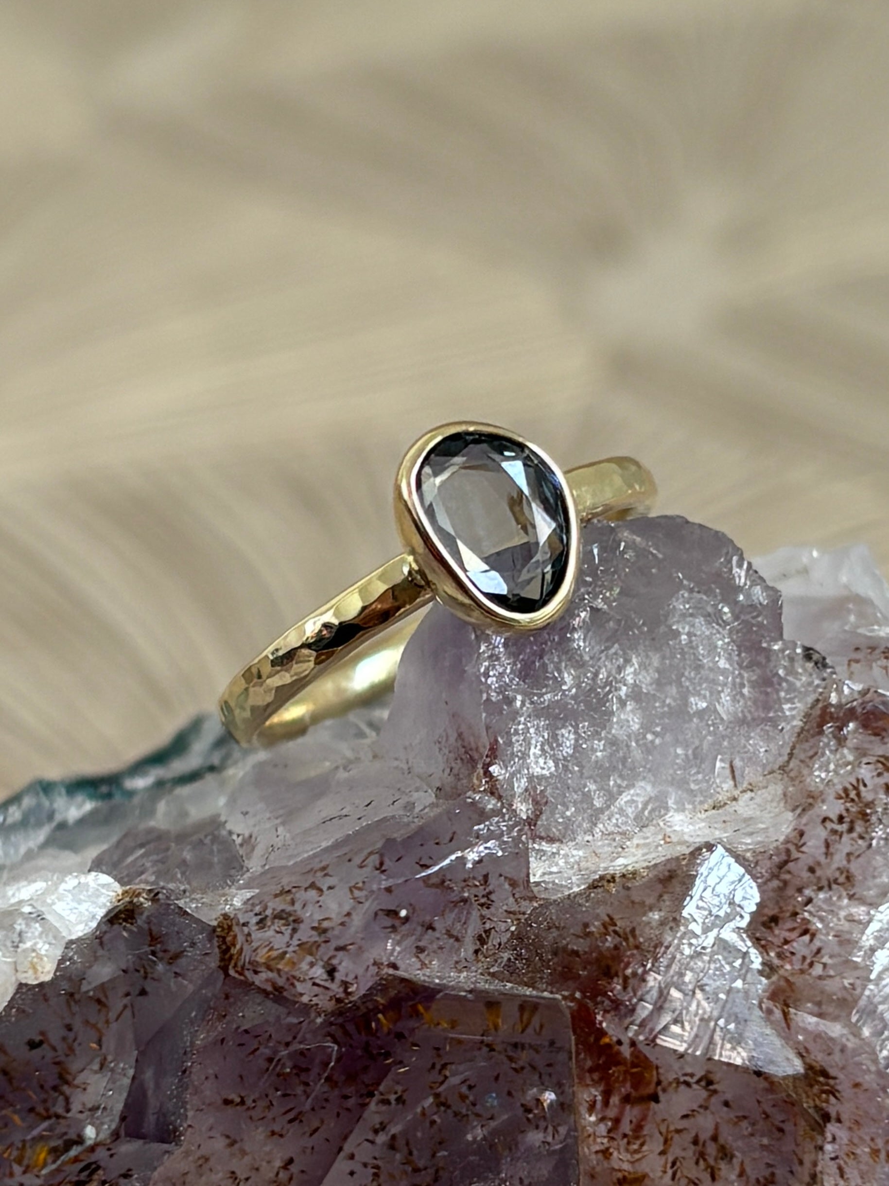 Spinel Kiezel Ring
