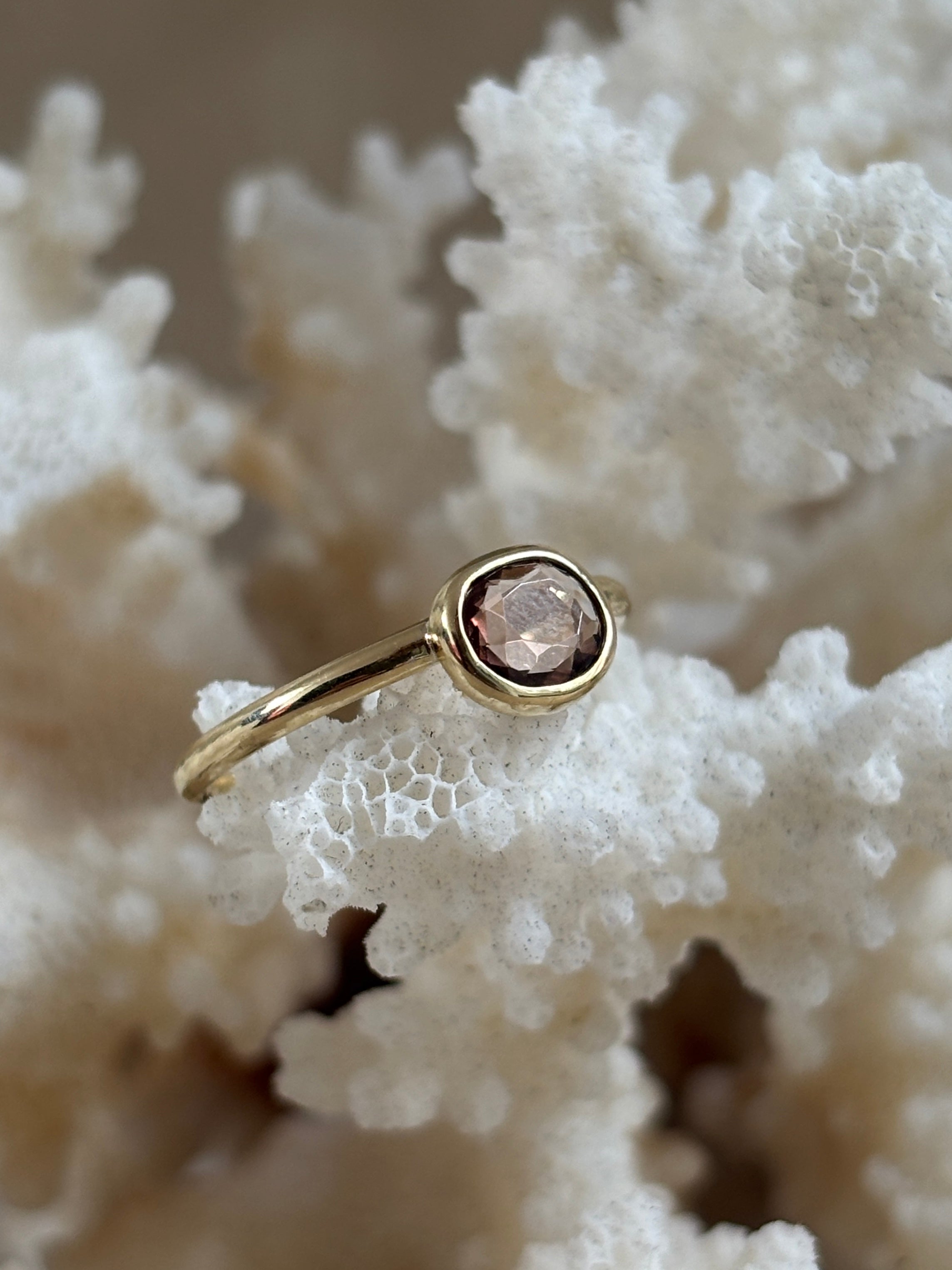 Granaat Tiny Ring