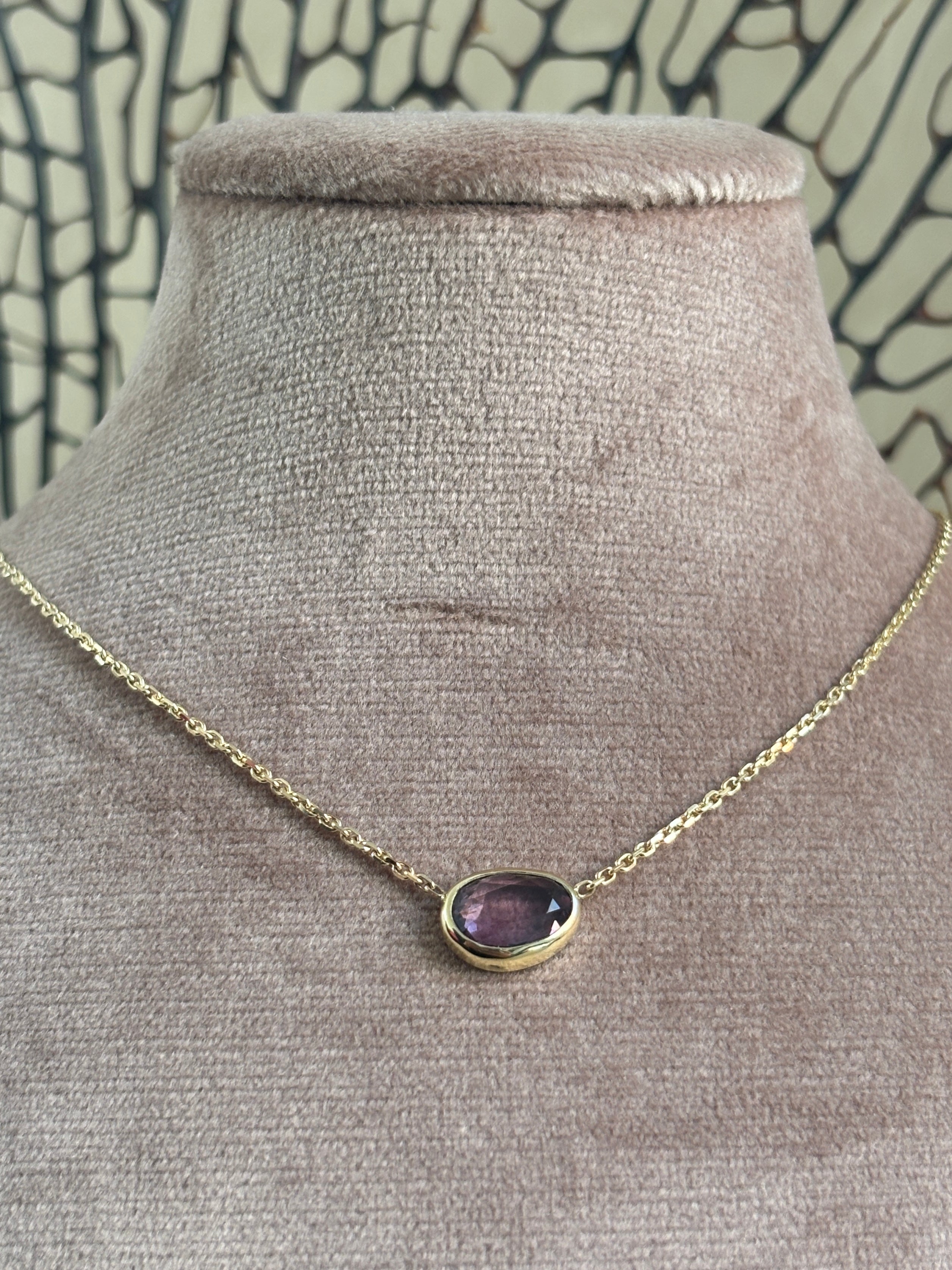 Amorf Spinel Ketting