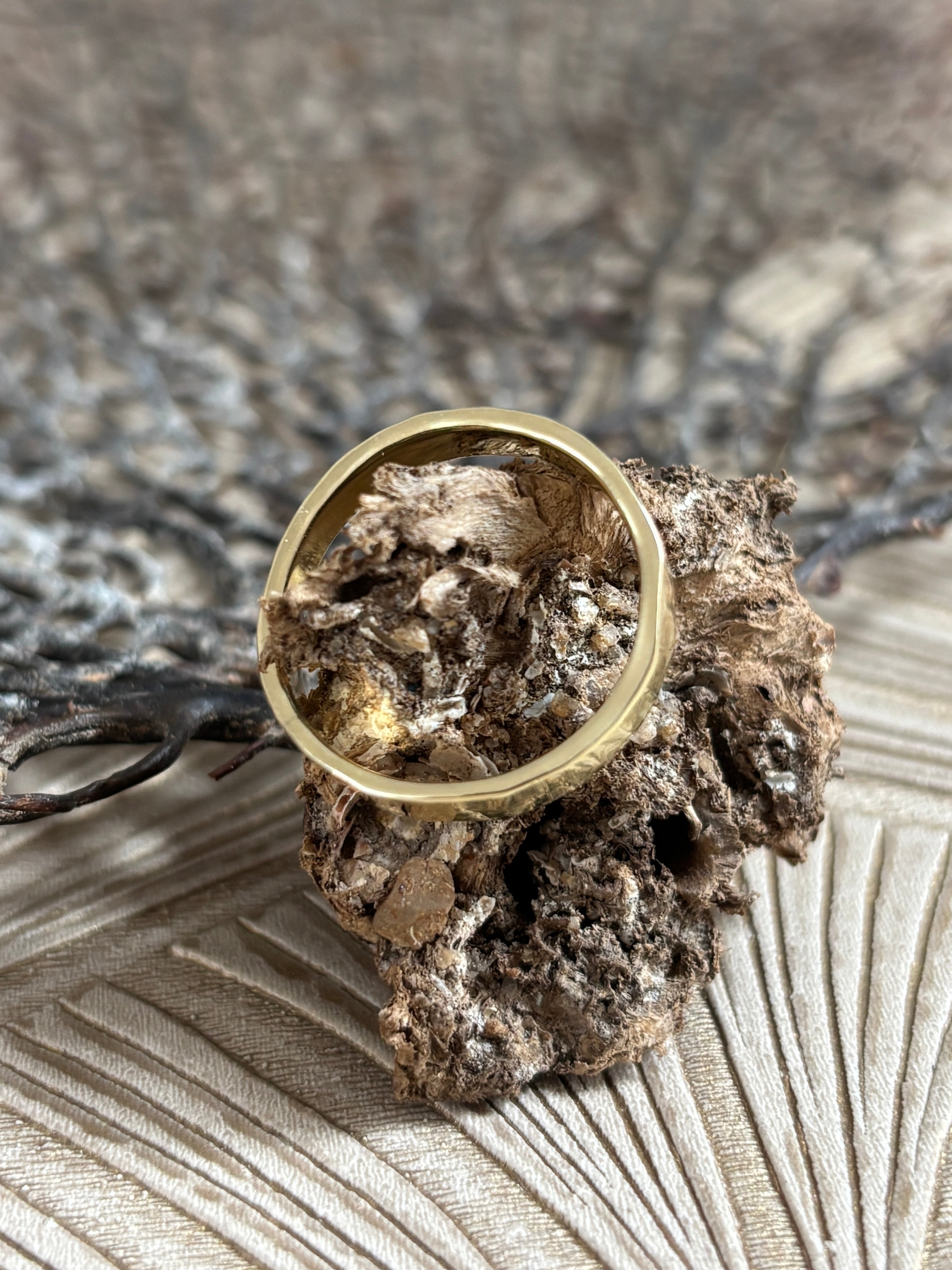 Hamerslag Amorf Ring