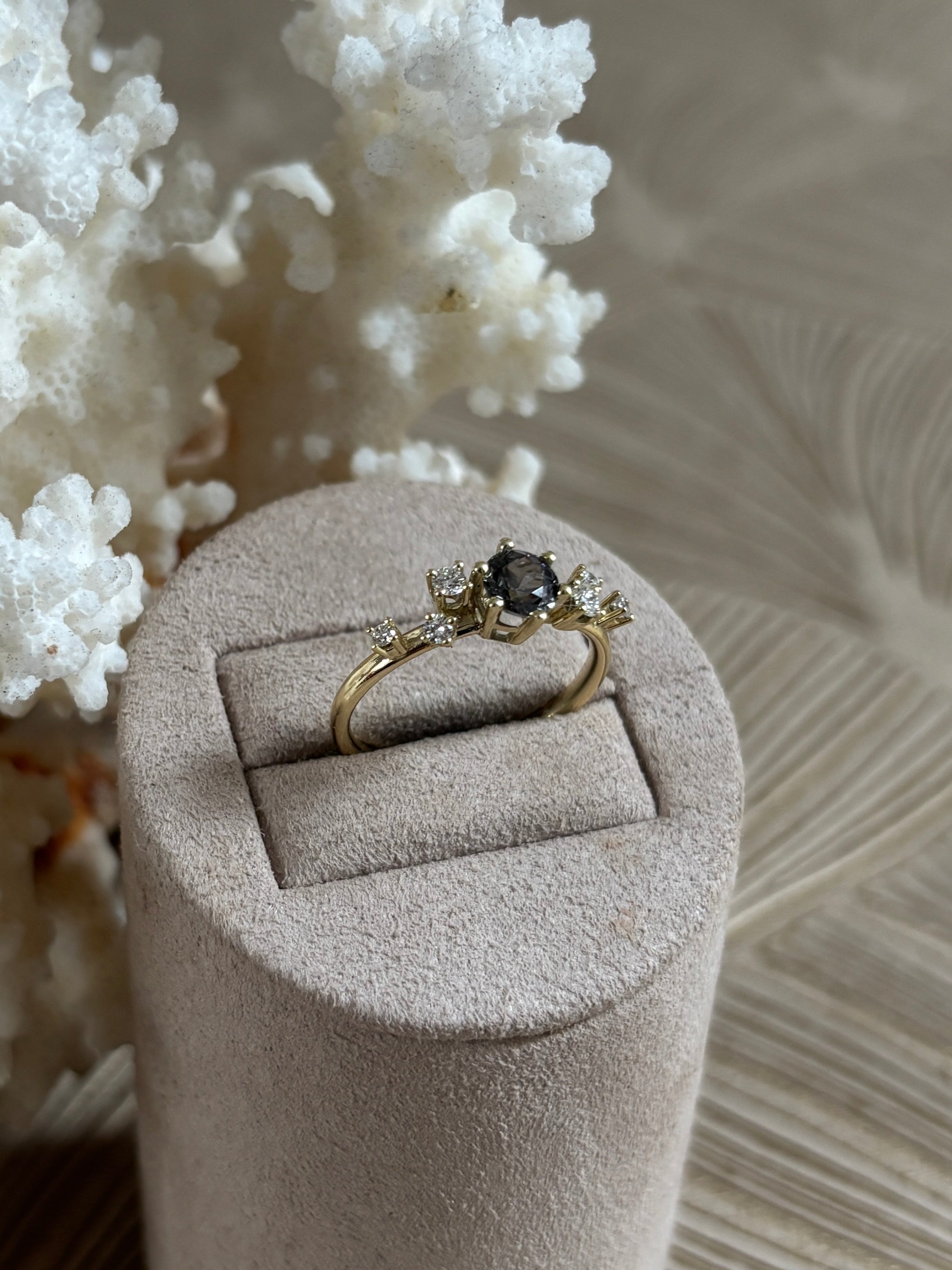 Spinel Diamant Ring