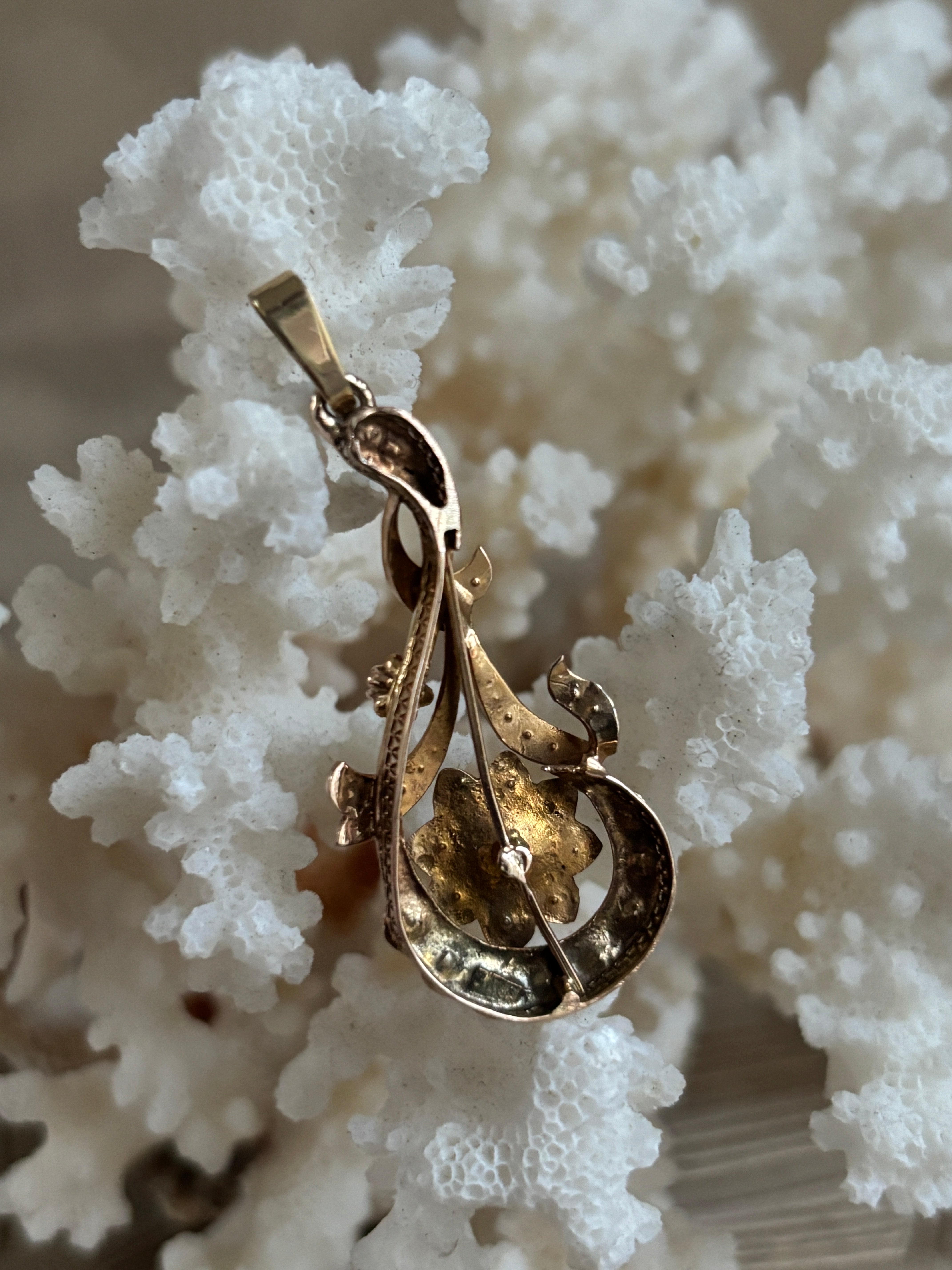 Vintage Parel Hanger