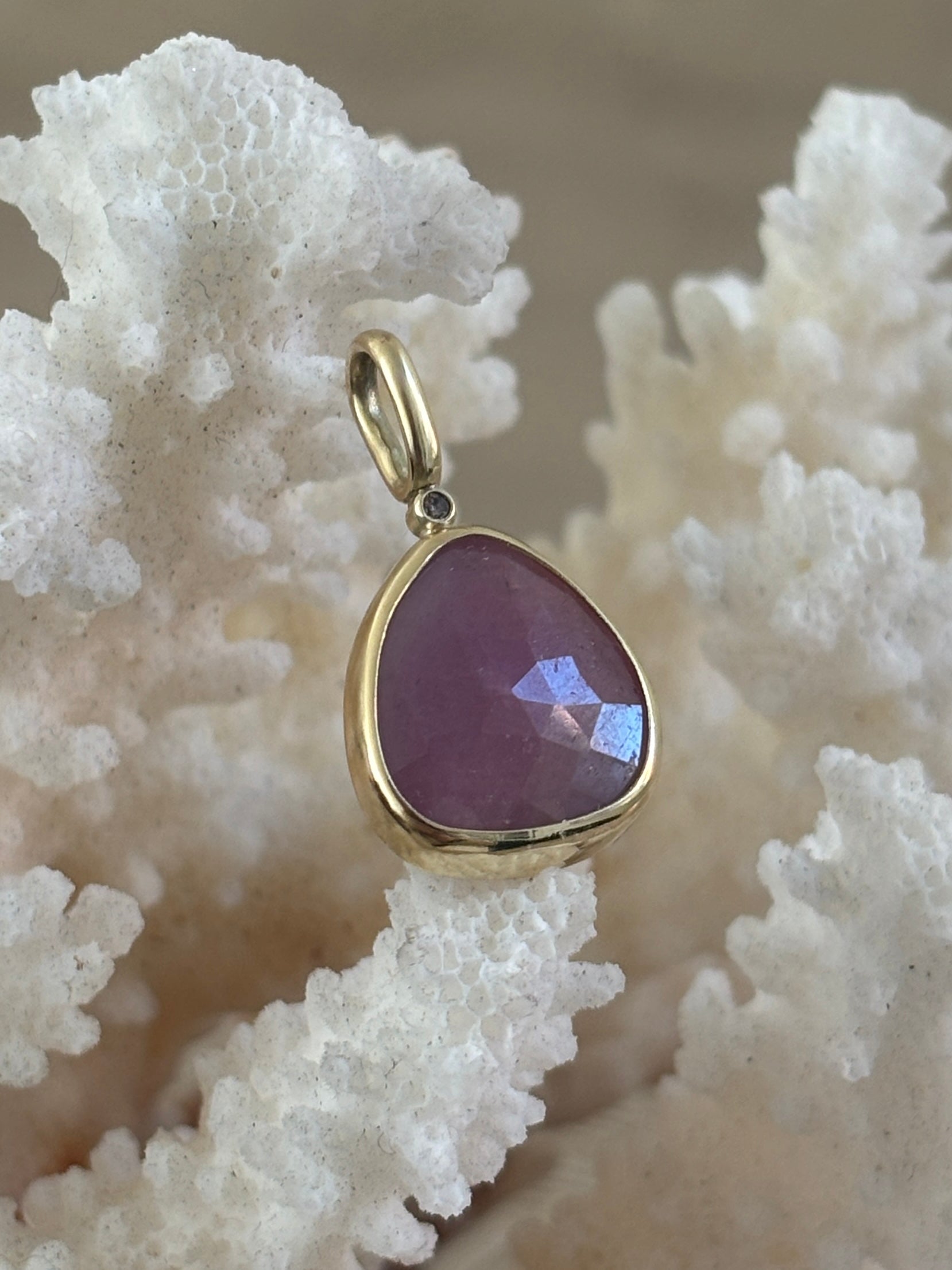 Roze Saffier Hanger met bruine Diamant