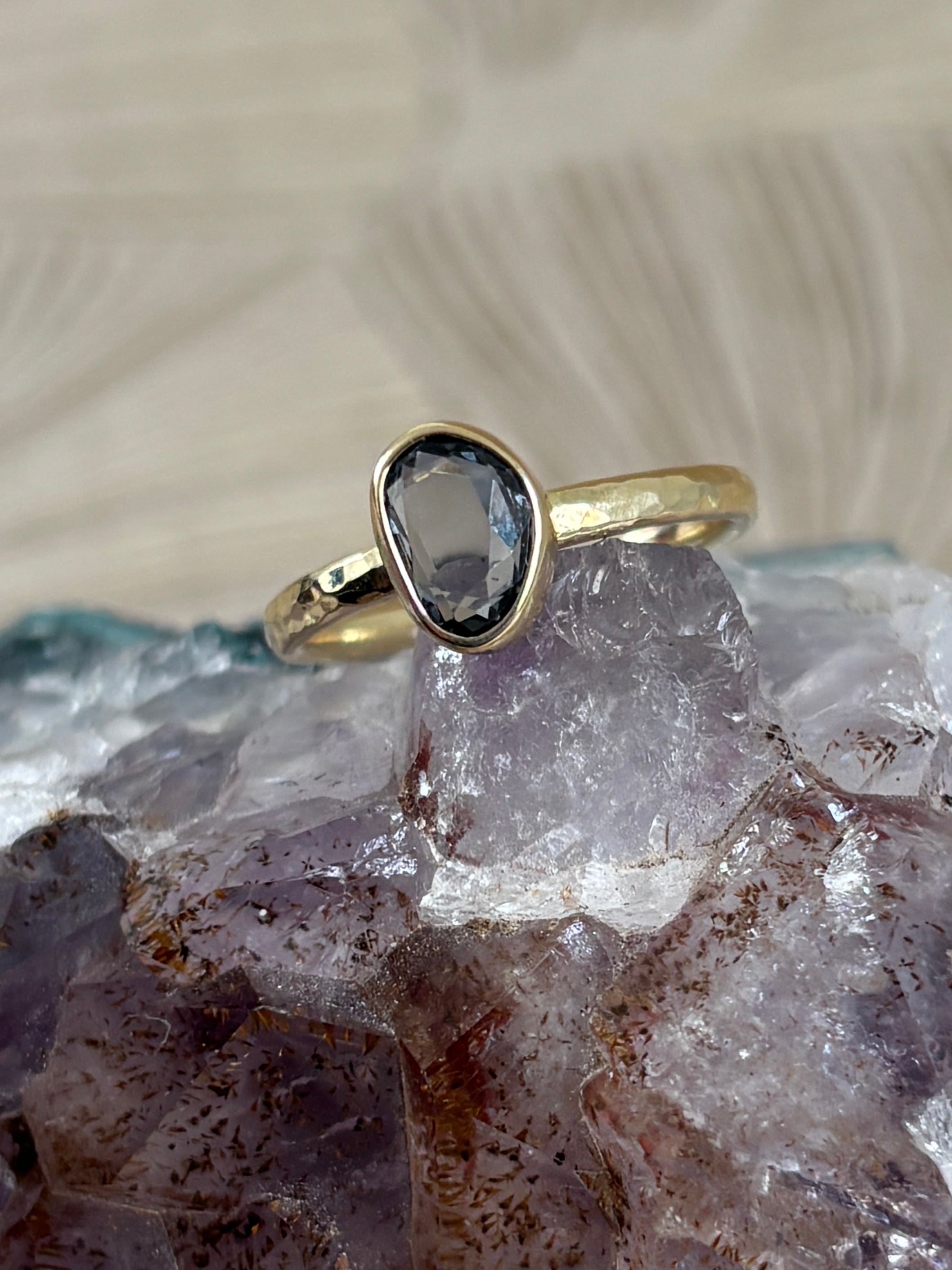 Spinel Kiezel Ring
