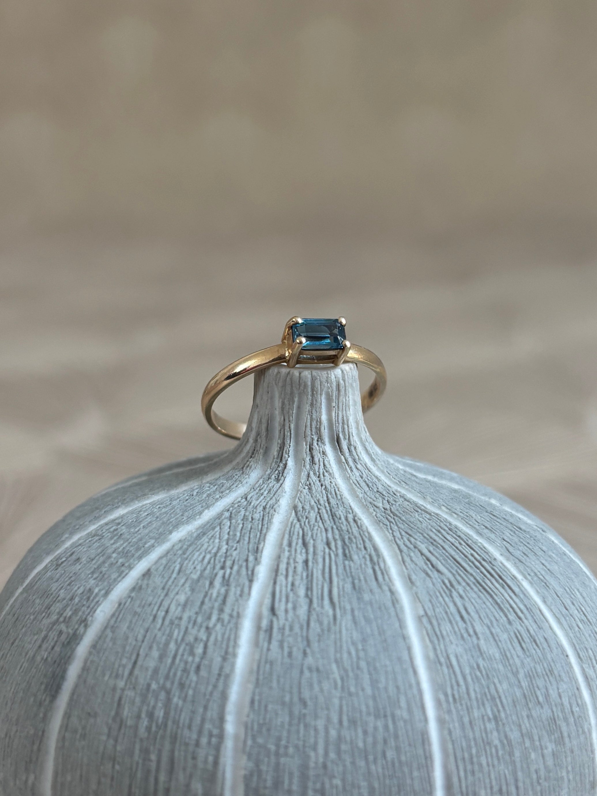 Kyaniet Ring