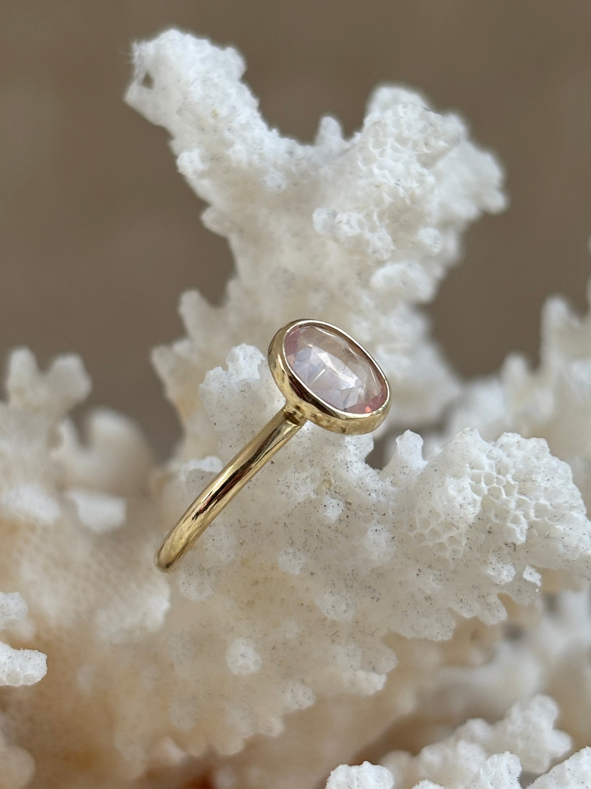 Rozenkwarts Tiny Ring