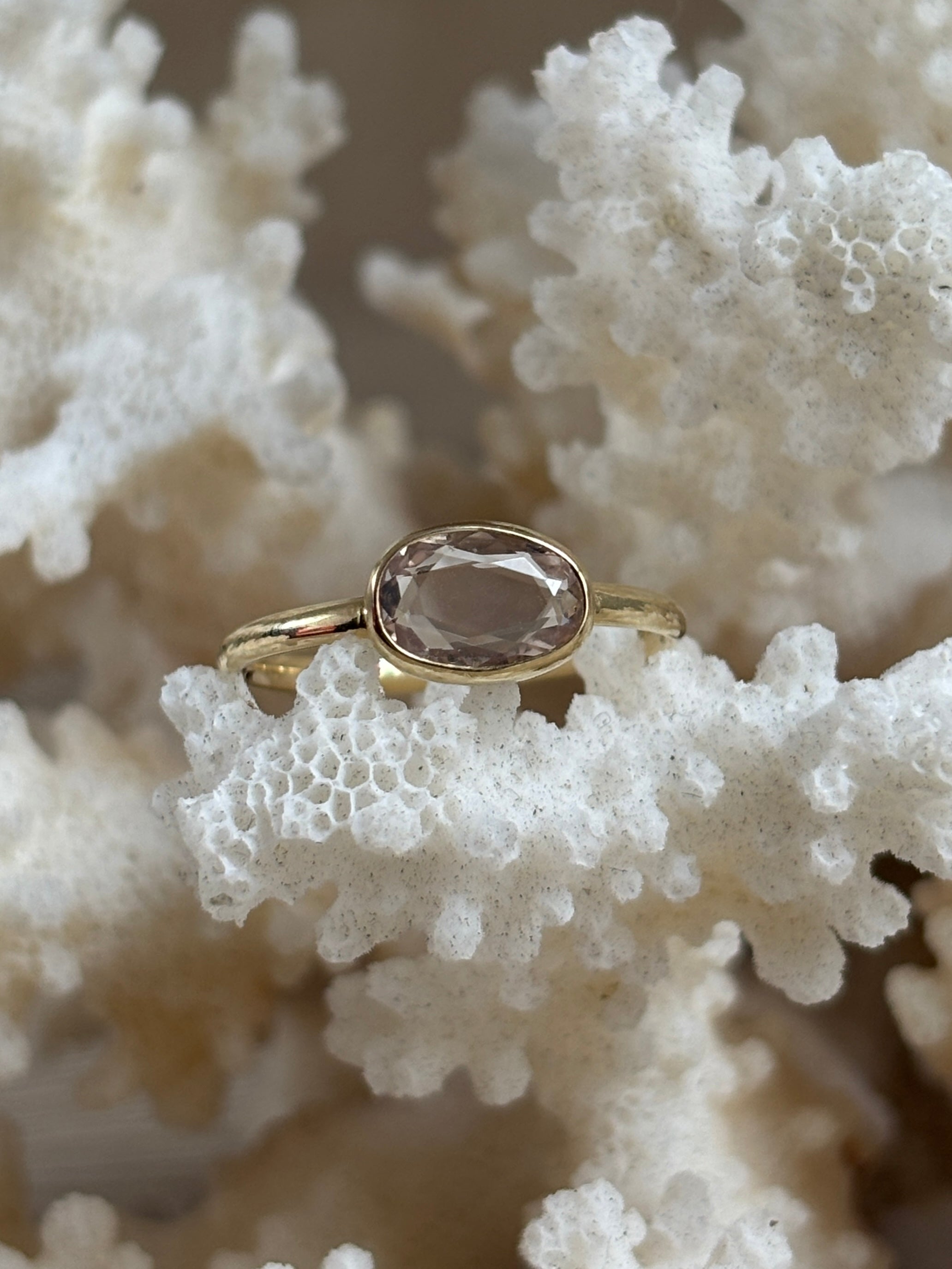 Rozenkwarts Dwars Tiny Ring