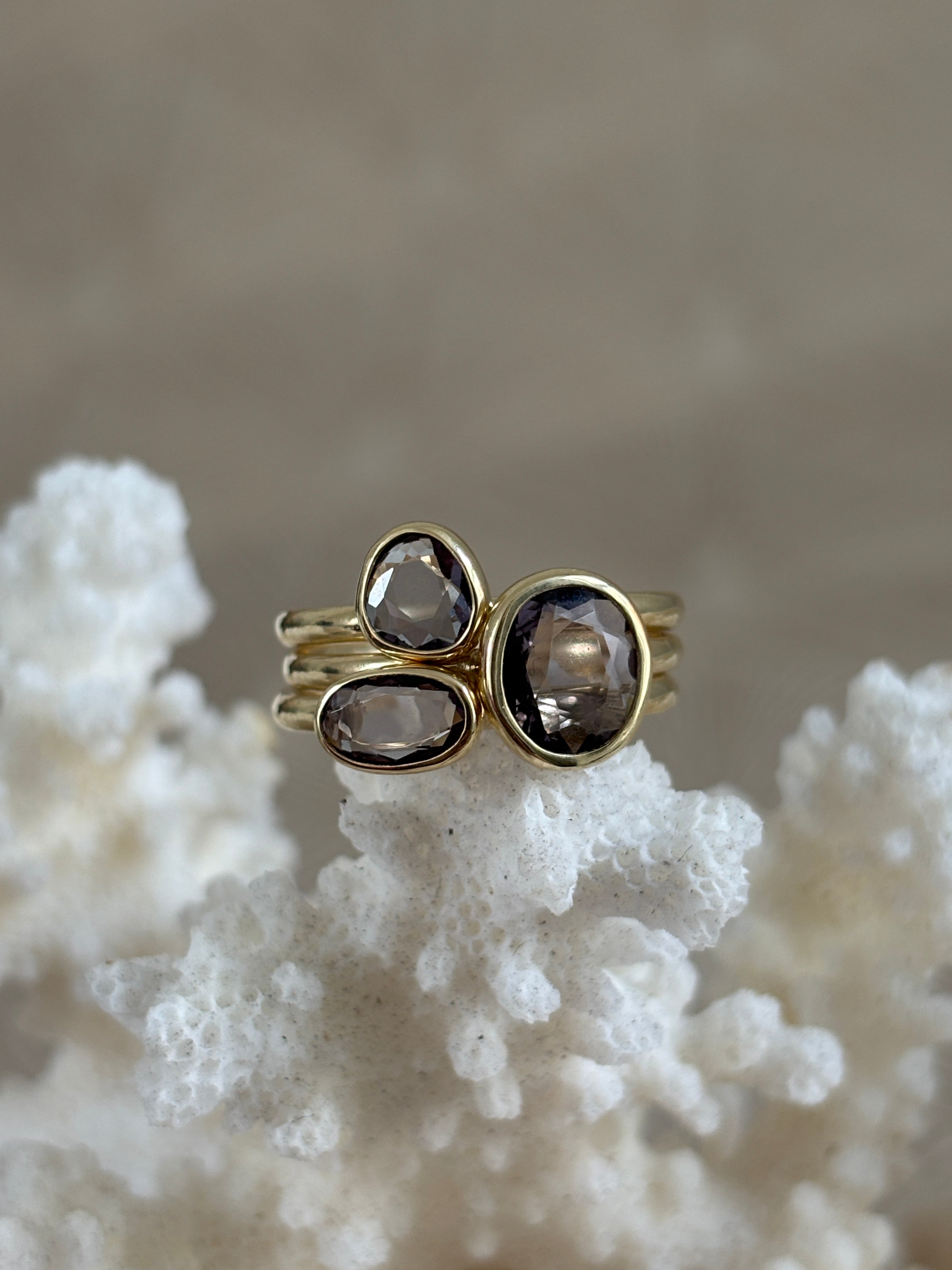 Granaat Tiny Ring