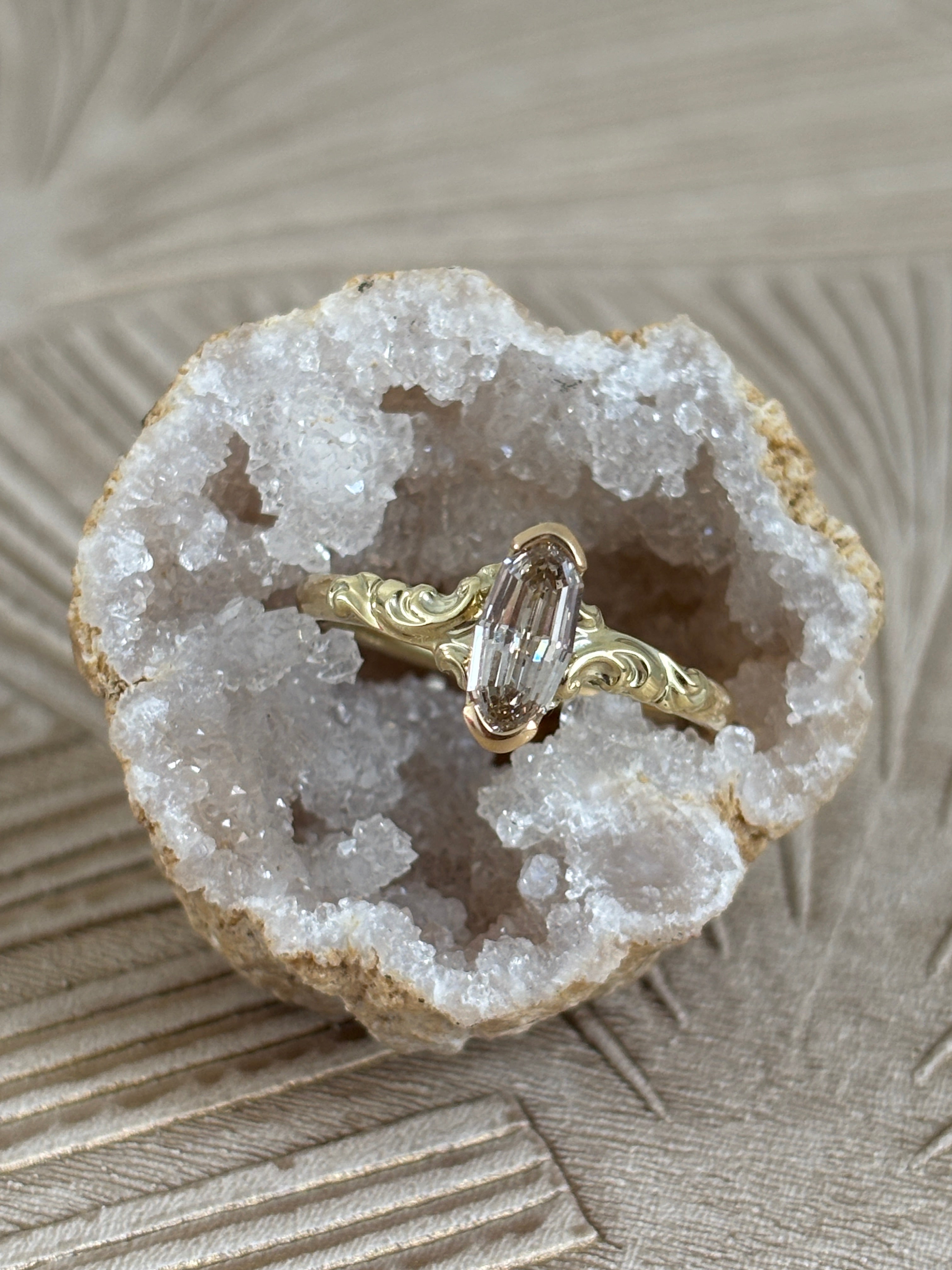 Queen Moval Ring