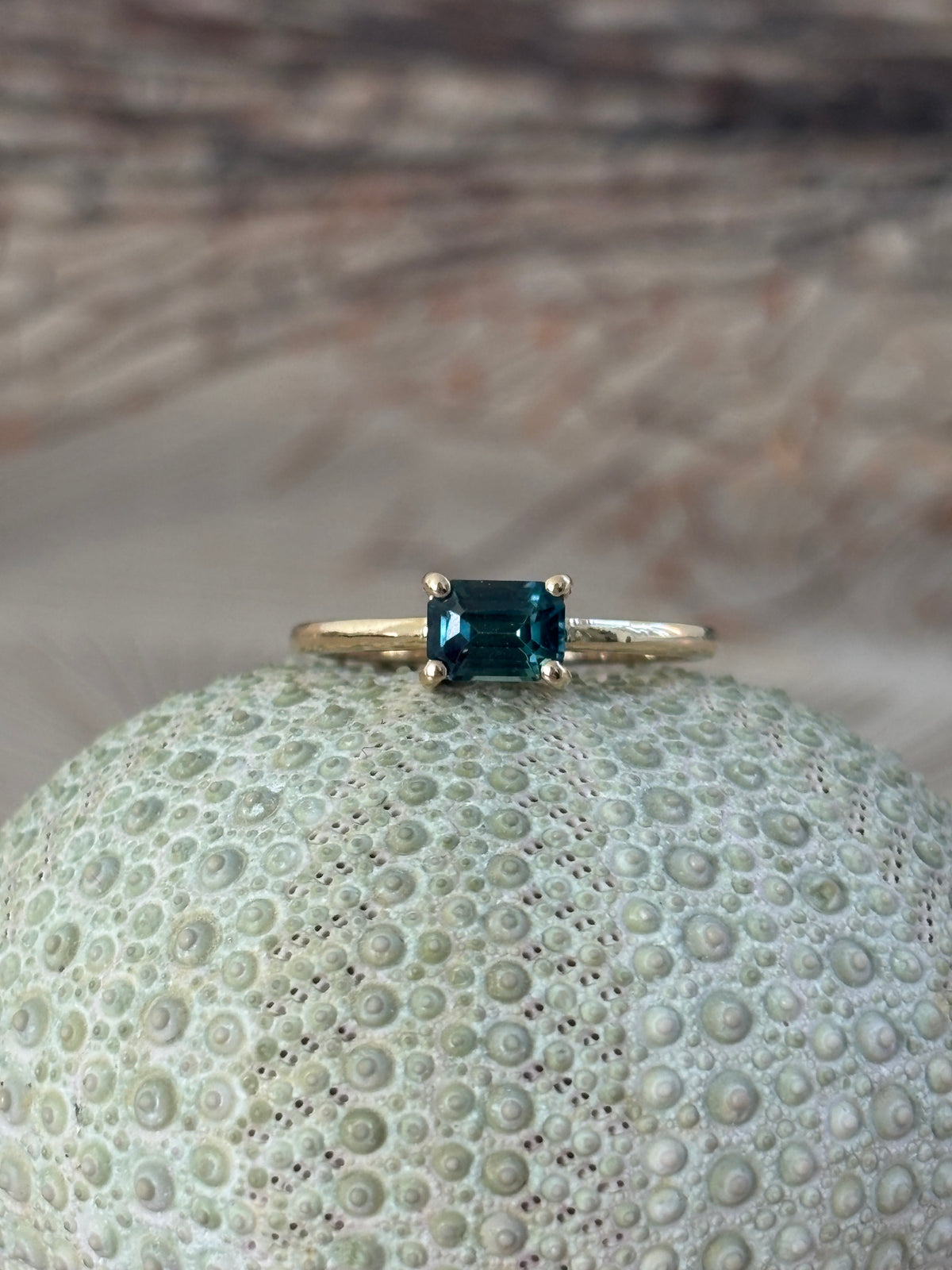 Teal Saffier Ring