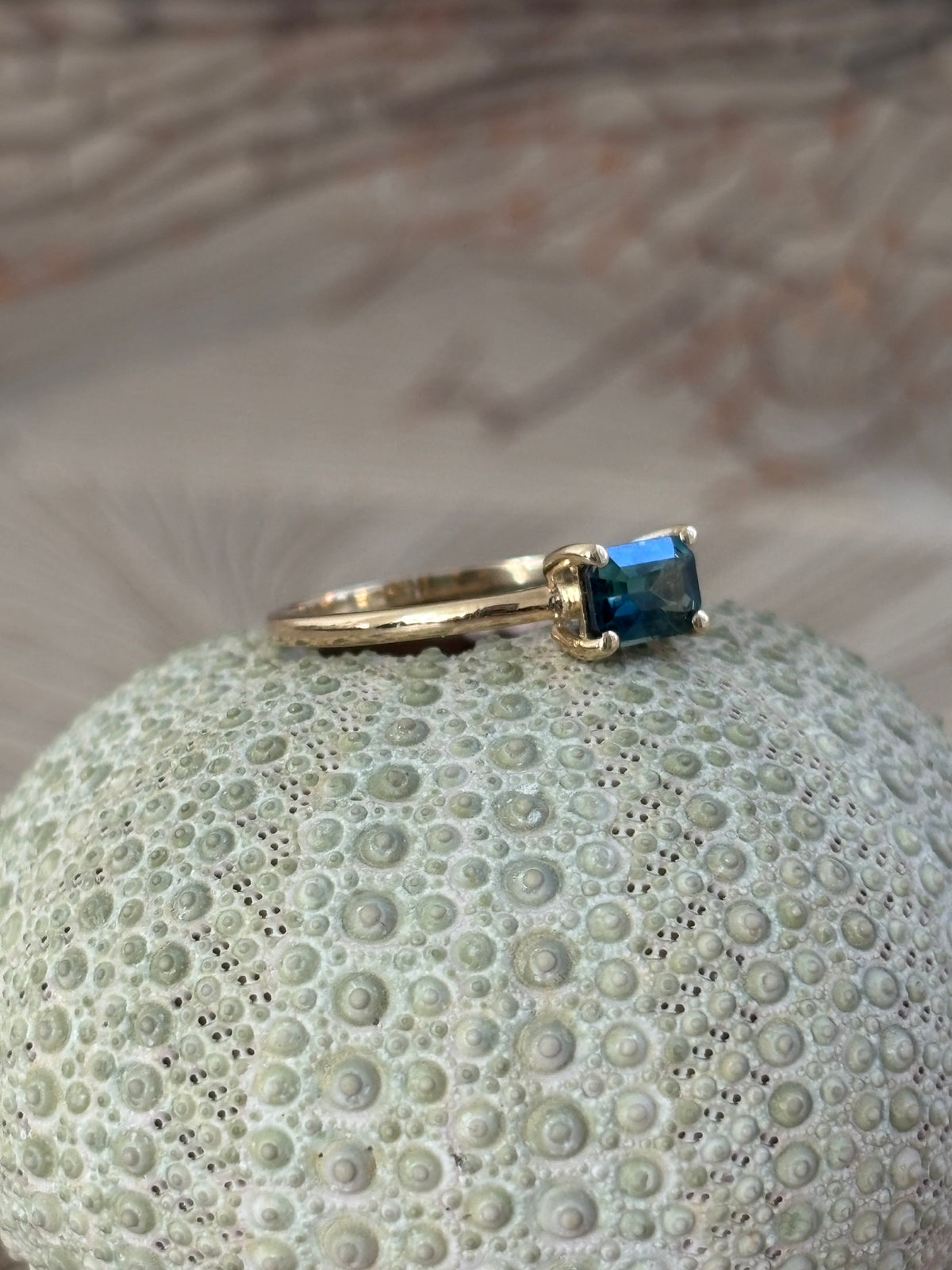 Teal Saffier Ring
